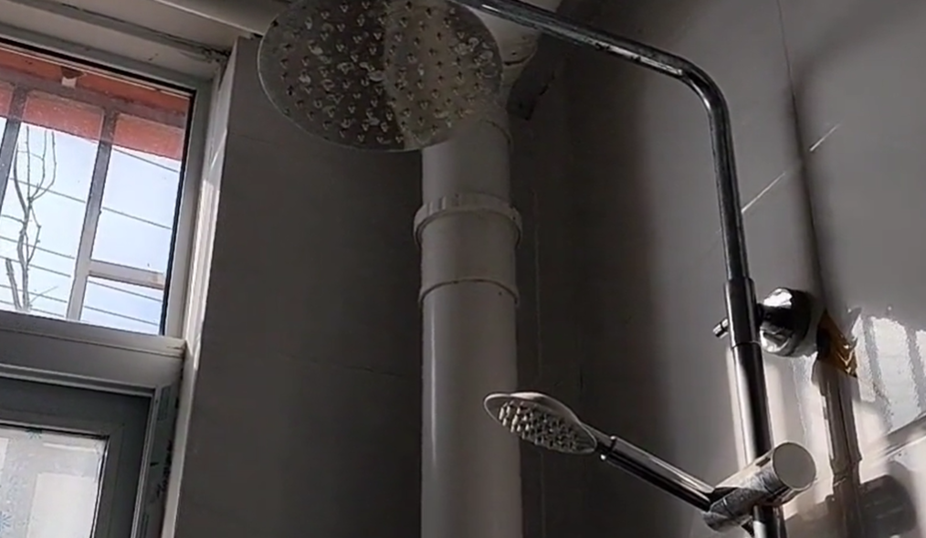 热水器能不能24小时开着？多亏电工师傅告知，再也不担心了！