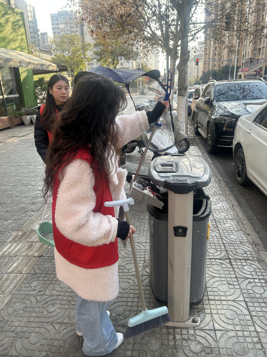 为何西昌市众多单位部门和街道社区志愿者在1月30日开展周五卫生大扫除志愿服务活动？插图13