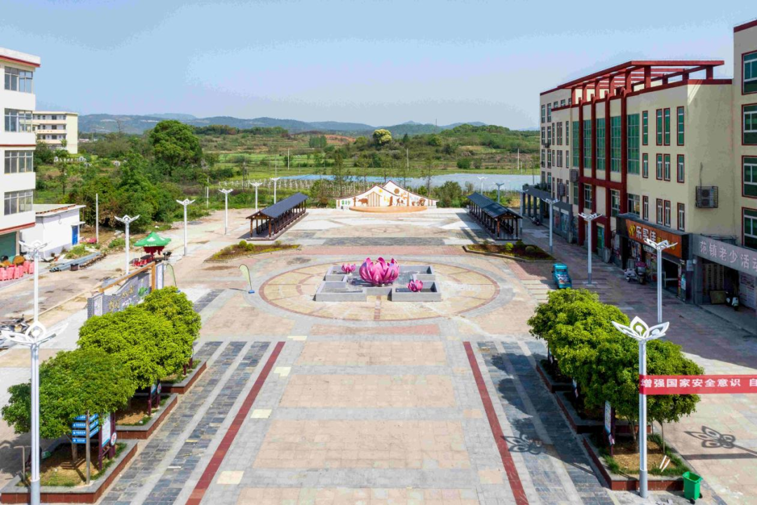瑞昌市范镇集镇建设见实效美丽乡村入画来