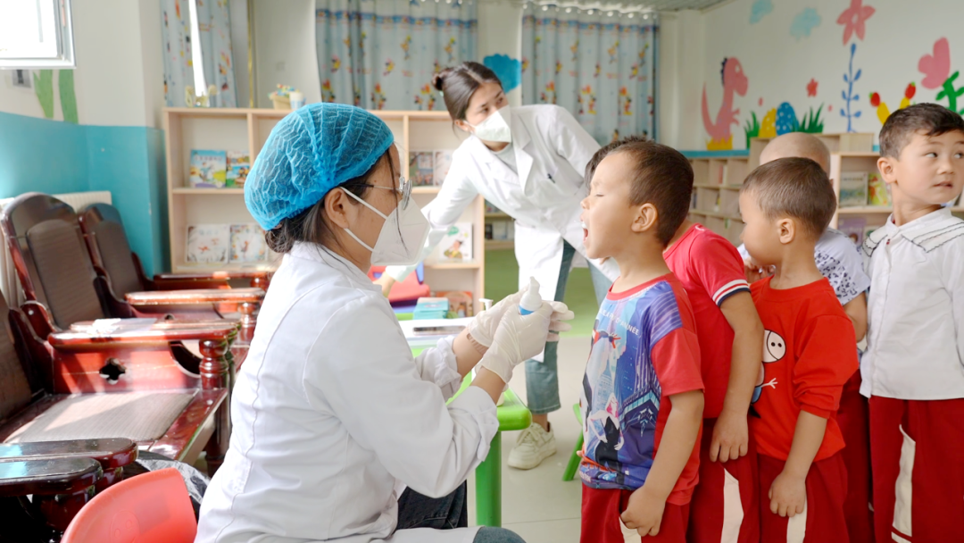 图说新疆丨拜城:落实"护齿"行动,维护儿童口腔健康