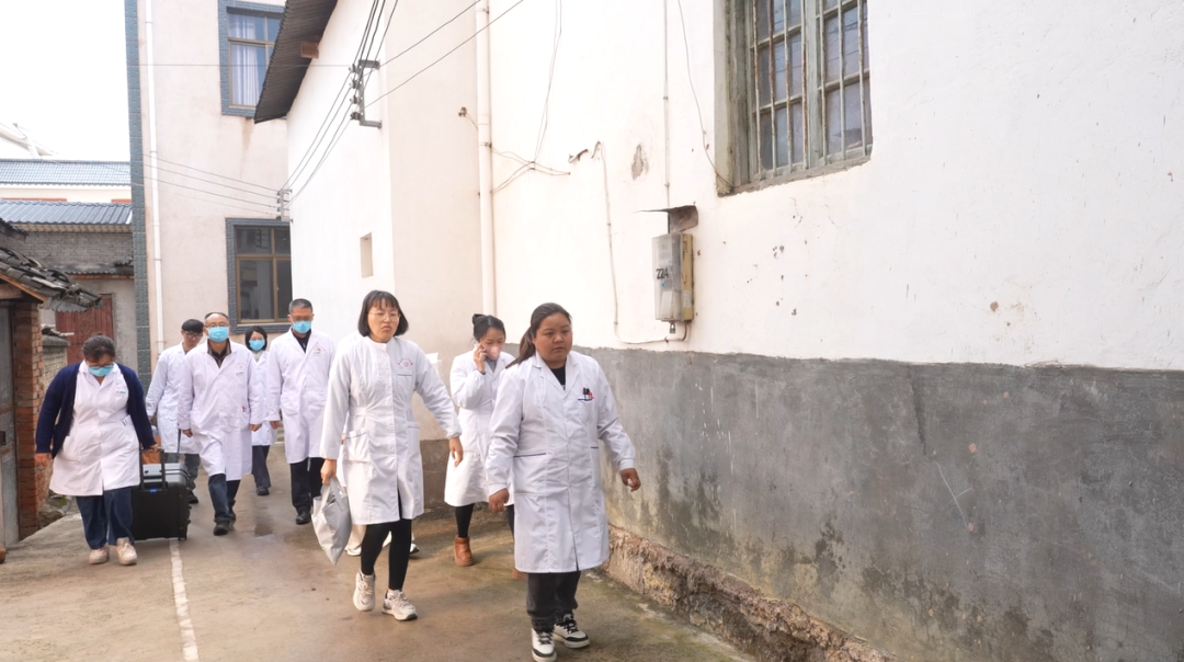 入户送温暖_送茶送健康_