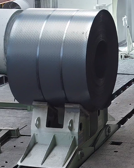 热轧厂成功轧制“高颜值”花纹板