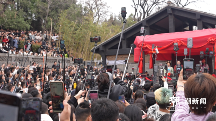 热搜第一王婆说媒换人