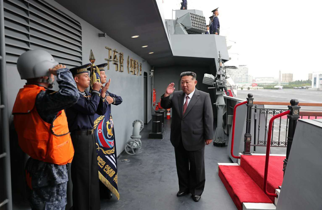 金正恩登舰传递出什么信号