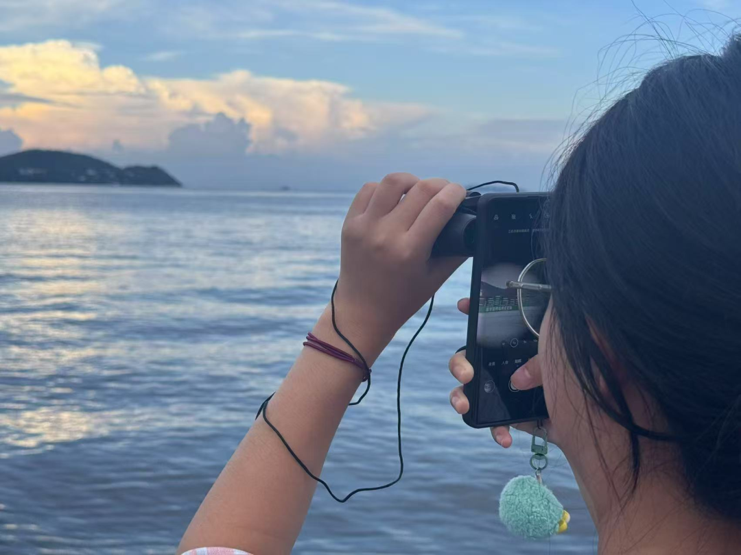 直击山东舰航母编队访问香港