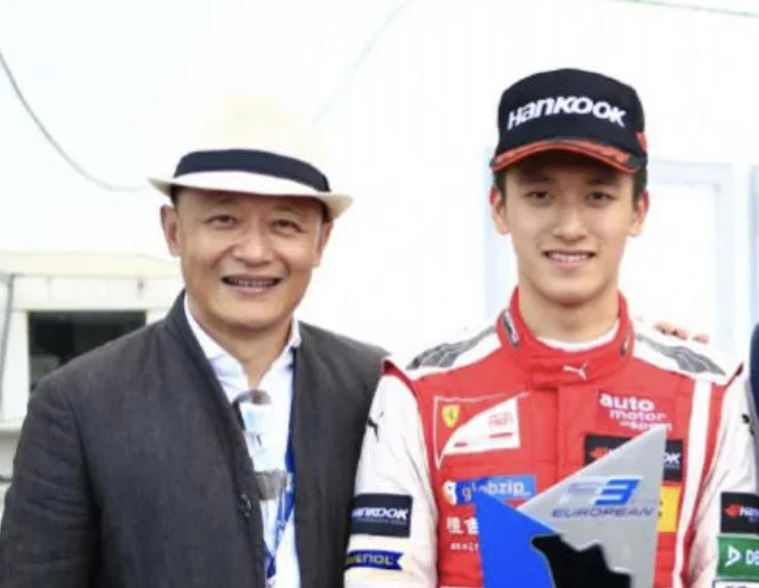 他是第一位F1中国车手，首秀拿分再创历史！父母砸1亿培养，普通家庭烧得起吗？（组图） - 18