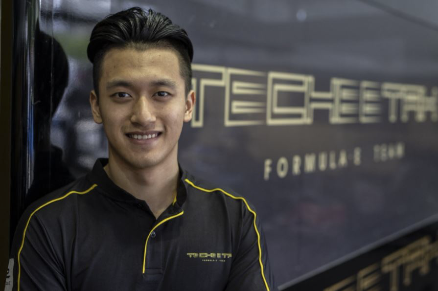 他是第一位F1中国车手，首秀拿分再创历史！父母砸1亿培养，普通家庭烧得起吗？（组图） - 21