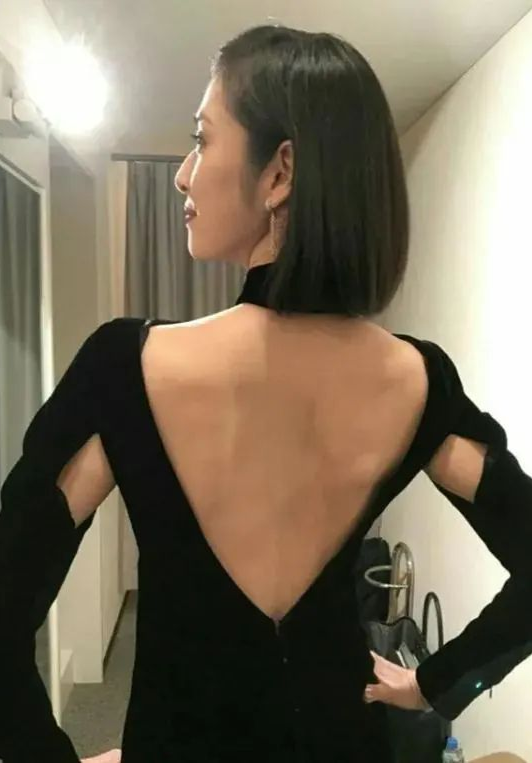 【美女】姐姐们请靠边站！她才是真正的姬圈扛把子（组图） - 47