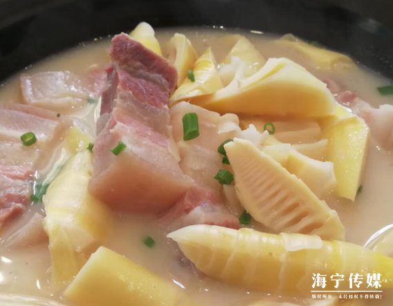 時尚服裝搭配清單女生（時尚服裝搭配清單女生圖）