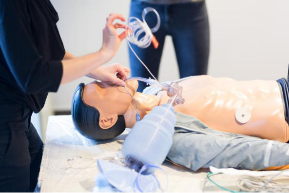 医用中间导管有哪些重症之窗 ｜ 守护生命通道：ICU患者的常见管道_https://www.jmylbn.com_新闻资讯_第5张