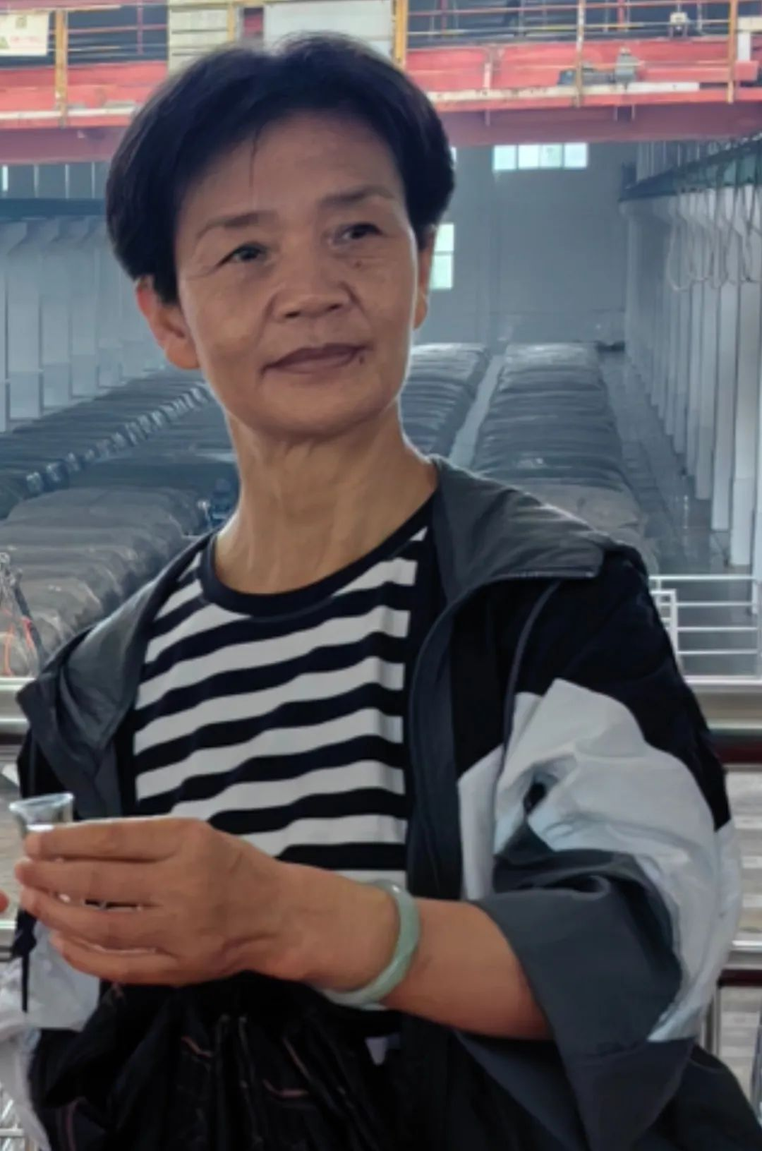 相别徽县银杏梦园金徽沉醉不知秦,缓缓行车江上滨.