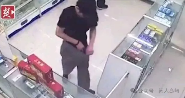 湖北，男子药店买伟哥，使用后发现药是假的，又买50盒并向药店索赔6.63万赔偿，药店拒绝赔偿：这属于恶意索赔！法院判了！