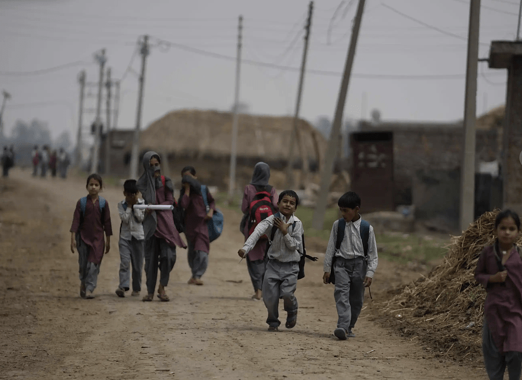 8死35伤！巴基斯坦遭印度轰炸，全国进入紧急状态，航班取消学校停课，特朗普回应（视频/组图） - 8