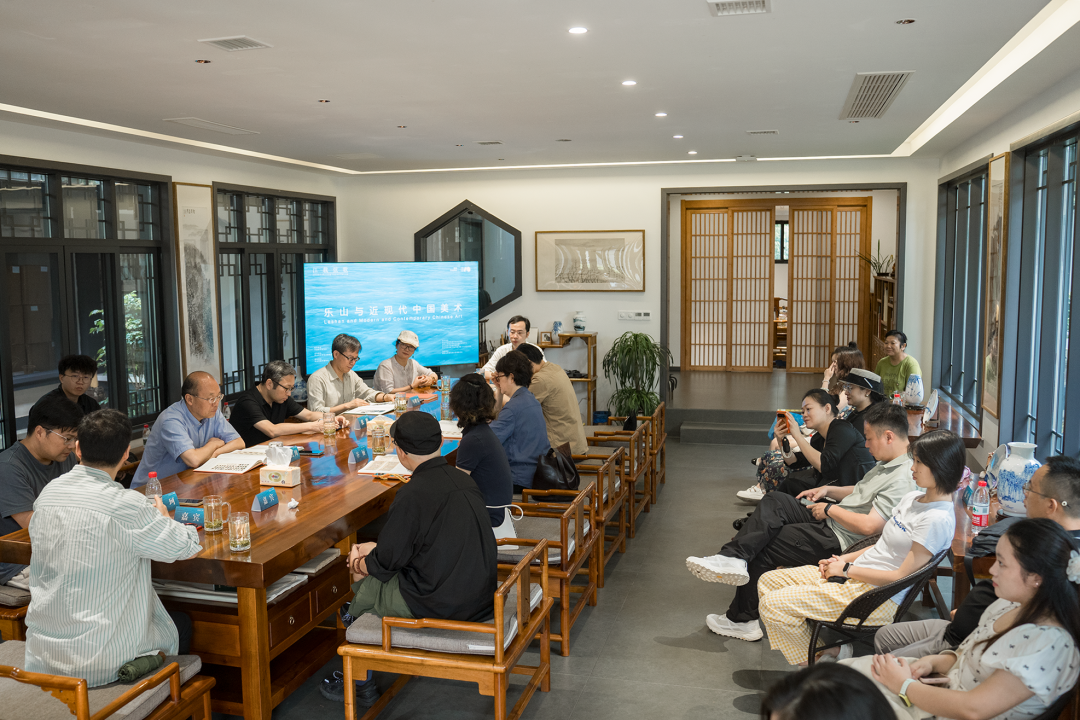 “江载弦歌——从武汉到乐山的人文画卷与精神图景”文献艺术展在四川乐山市开幕，展期至9月15日