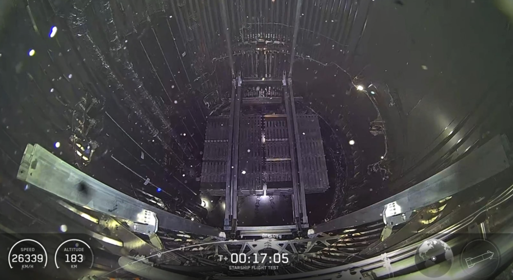 “星舰”空中解体！一文读懂星舰“九飞”：二手助推器复用、回收时爆炸，飞船未完成部署和再入任务（视频/组图） - 2