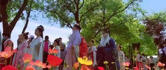 中国人最浪漫的节日，正在死去