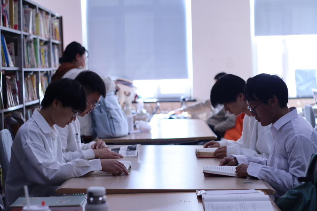 爱国教育|保定理工学院|管理学院|品读红色经典,读书打卡活动