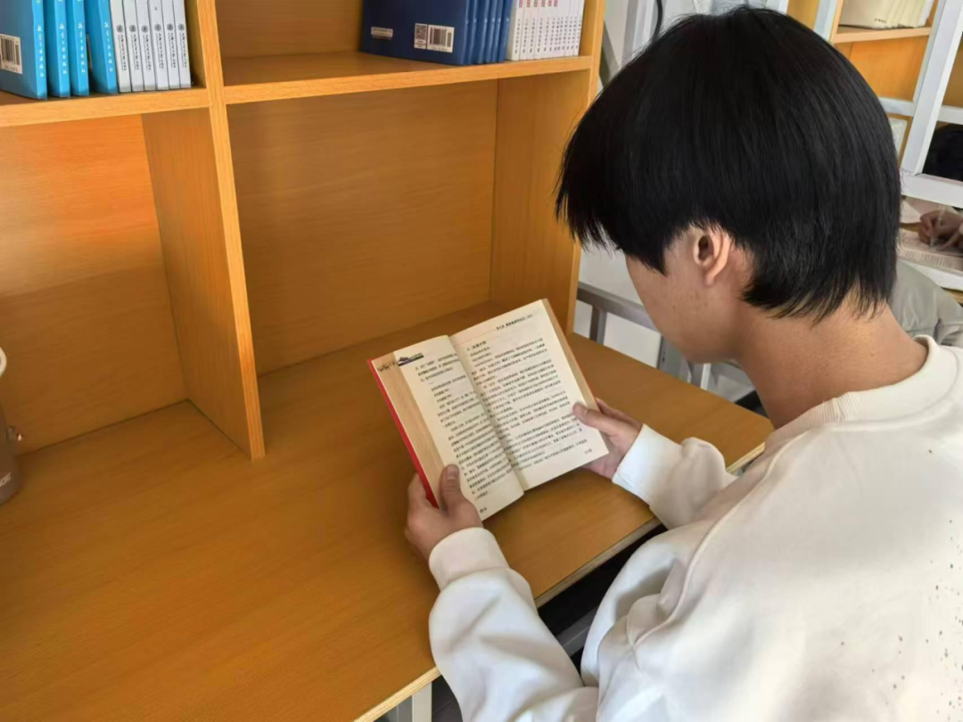 爱国教育|保定理工学院|管理学院|品读红色经典,读书打卡活动