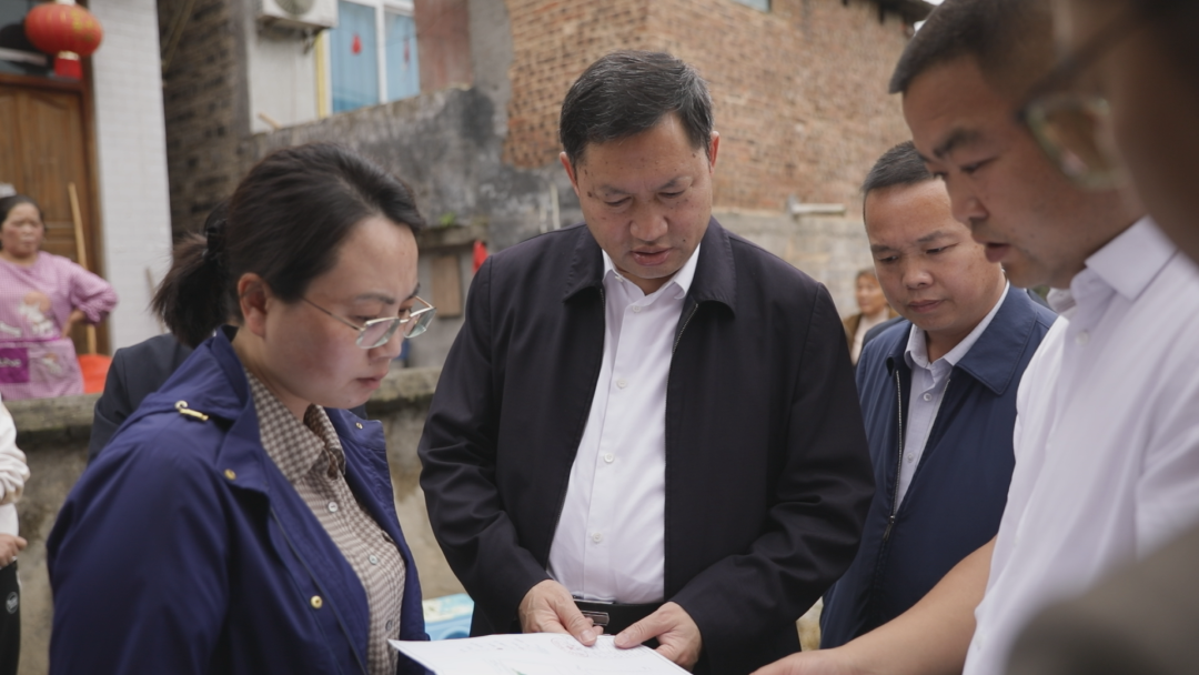 县委书记吴绍东调度防汛及地质灾害隐患防范工作