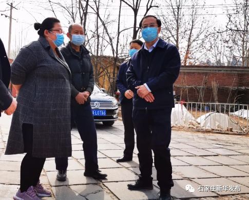 区委书记刘建芳对包联企业进行安全督导检查