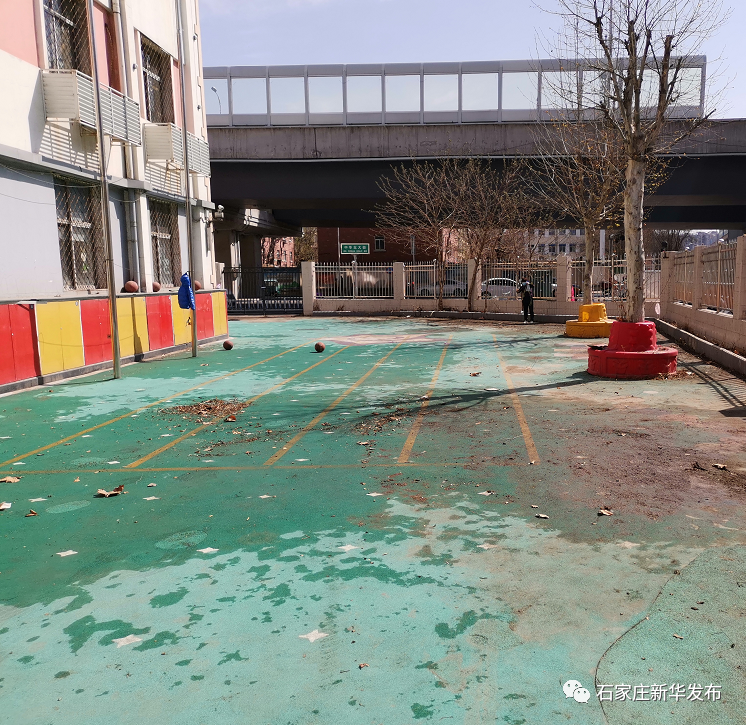 【三创四建】东焦街道集中清理沿街积存垃圾