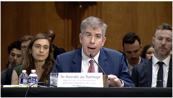 访华后，他又在美国会炒作：将采取“针对性”行动