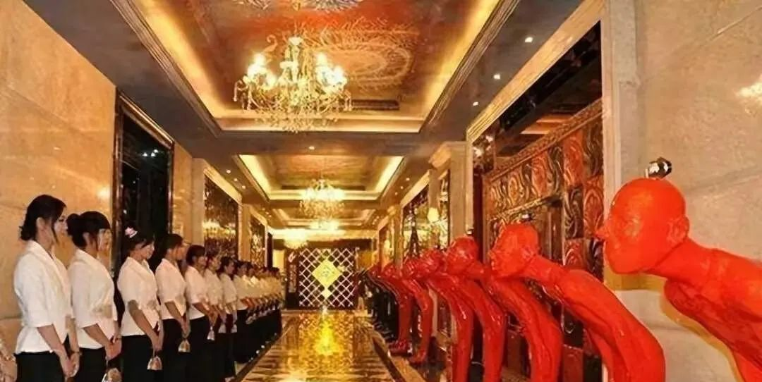 名震京城的天上人间老板纽约认罪身背花魁遇害谜案