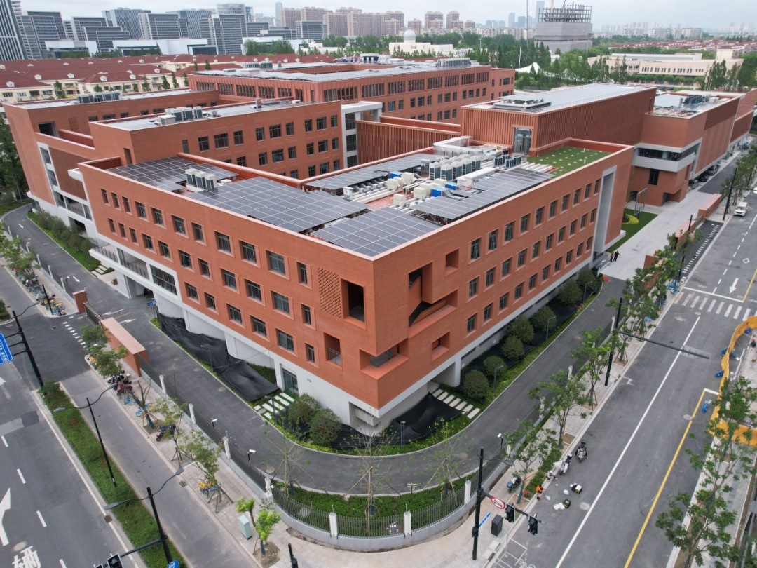 上海182万中小学生今天开学