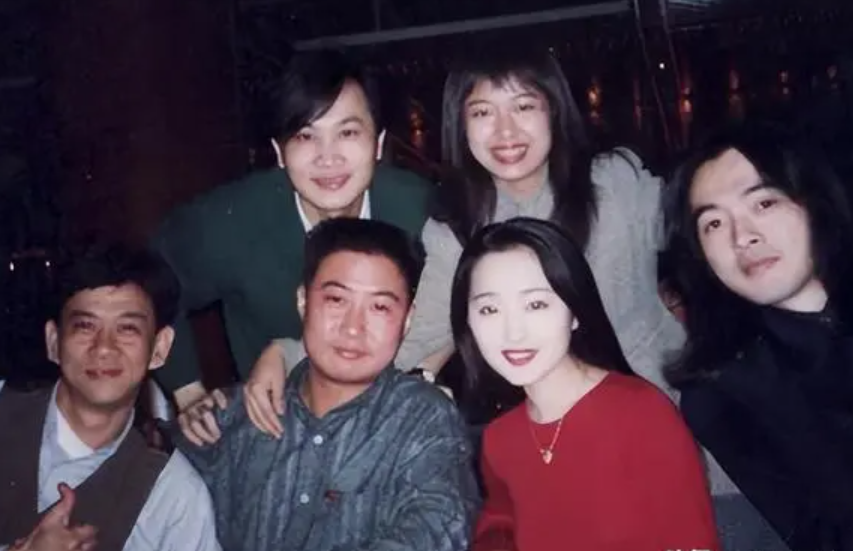 分手26年赖文峰出狱后结婚到乡下度日杨钰莹的选择令人心疼