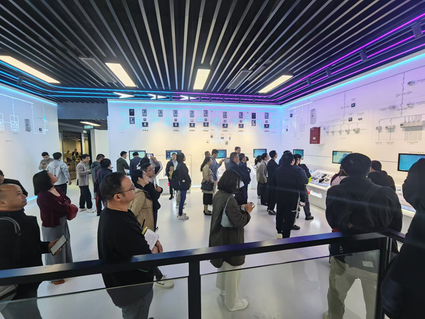 智行致遠——蘇州電專委走進安科瑞