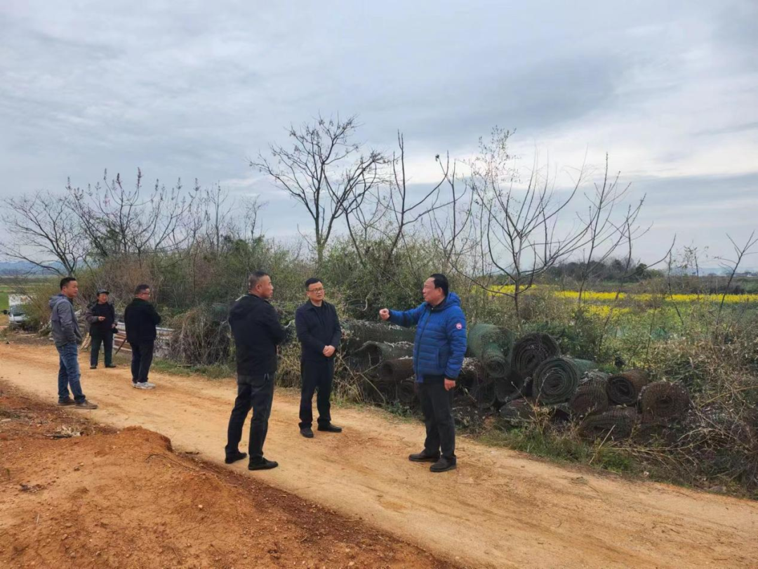 鸣山乡 武利平3月25日,列席县政府第48次常务会议;走访帮扶企业鸣山乡