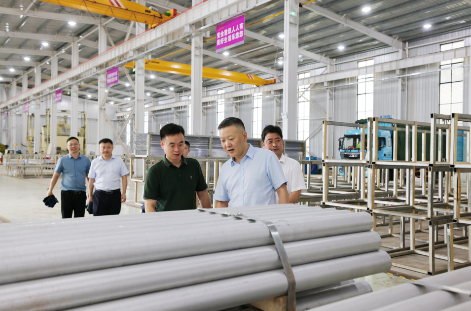 您当前位置:>徐翔先后来到九江迅威新材料有限公司,江西皇浩智能科技