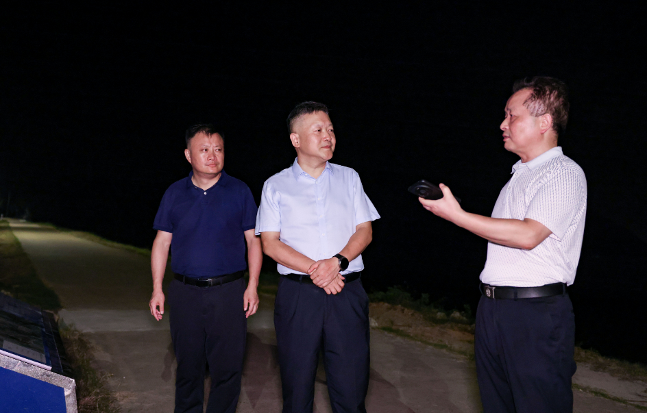 徐翔深入东风联圩,矶山联圩暗访督导防汛工作,都昌县人民政府,政务