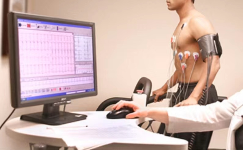 心电图机平板怎么使用延医科普 ｜ 带你走进“跑步机”的心电图世界—活动平板运动试验_https://www.jmylbn.com_新闻资讯_第5张