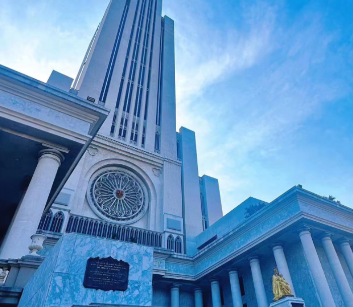 在职拿双证2024泰国易三仓大学免语言直升硕博