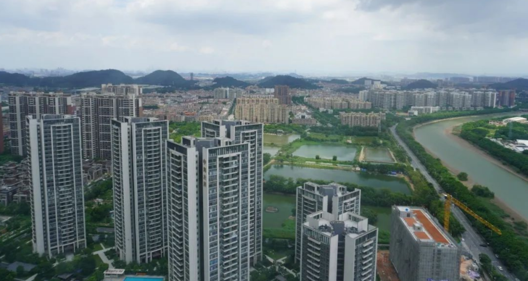 番禺亚运城天珑6-13栋、天逸9栋9月集中交付