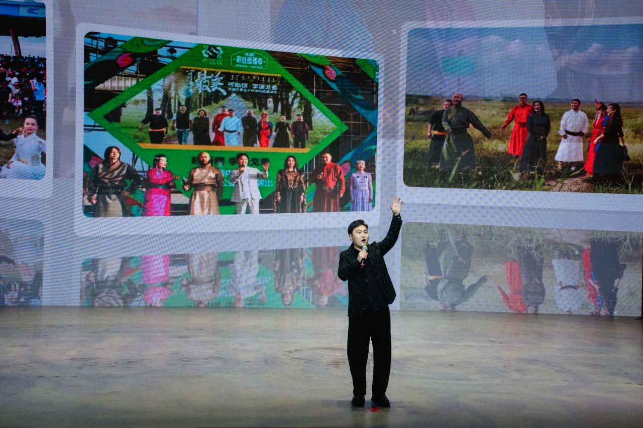 内蒙古自治区志愿服务“四个一批”先进典型嘉许礼举行！内蒙古文联获三项荣誉→ 第1张