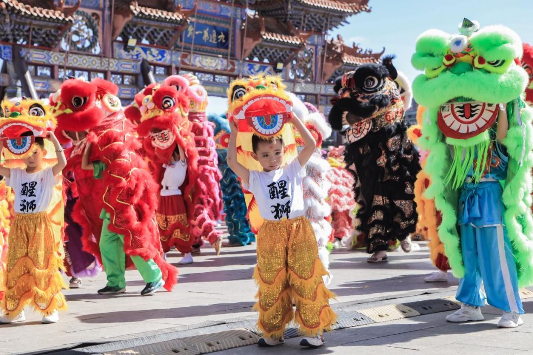 300名龙狮健儿决战青城！内蒙古首届舞龙舞狮争霸赛震撼启幕 第6张