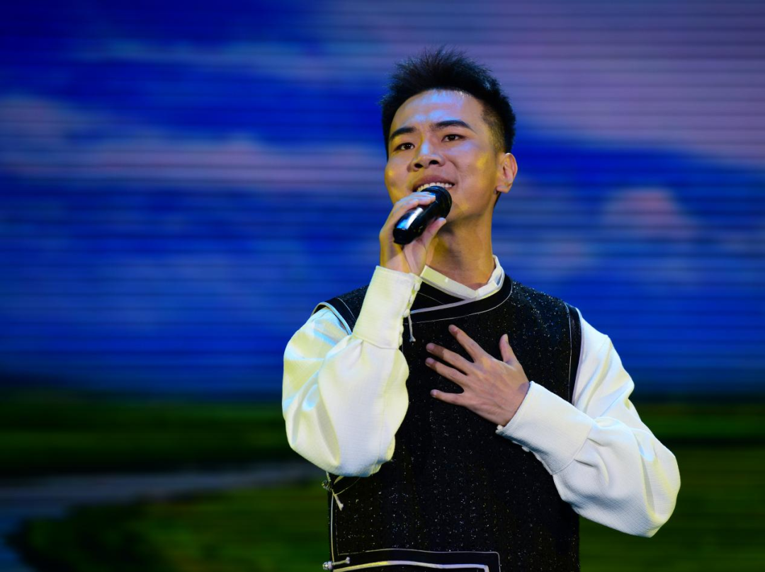 青城礼赞英雄 重阳情暖功勋——“强基工程”文艺慰问盛典荣献军休干部 第19张