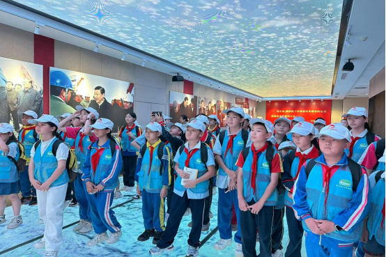 铜仁市开展“茅台王子·致敬奋斗”——贵州希望工程升级版“壮苗计划”研学活动