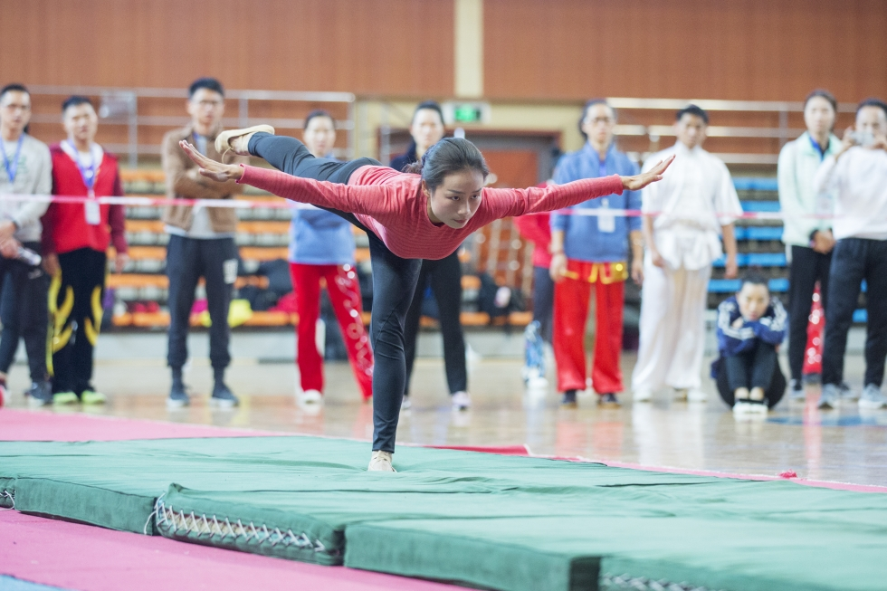 体育教案格式_体育教案格式_小学一年级体育教案 表格式 .