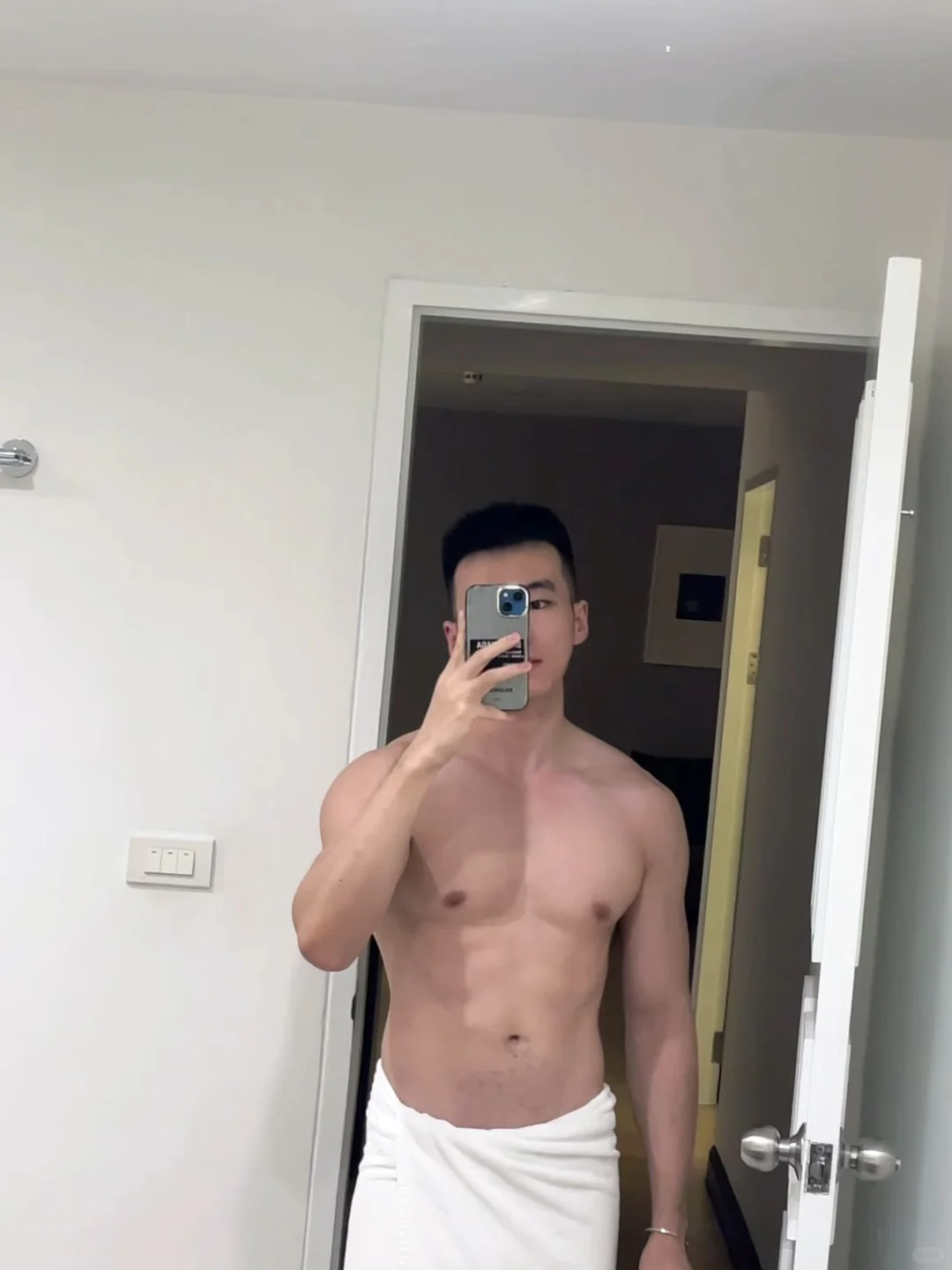 脂包肌型男，写真模特帅哥