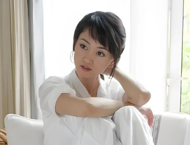 她就是王志飞的二婚妻子,被誉为"古装女神",45岁仍似少女