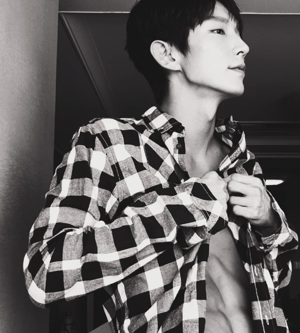 图片[13]-42岁比23岁更惊艳，他是吃了防腐剂吗？-小蓝短视频