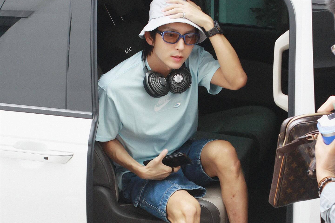 图片[10]-42岁比23岁更惊艳，他是吃了防腐剂吗？-小蓝短视频