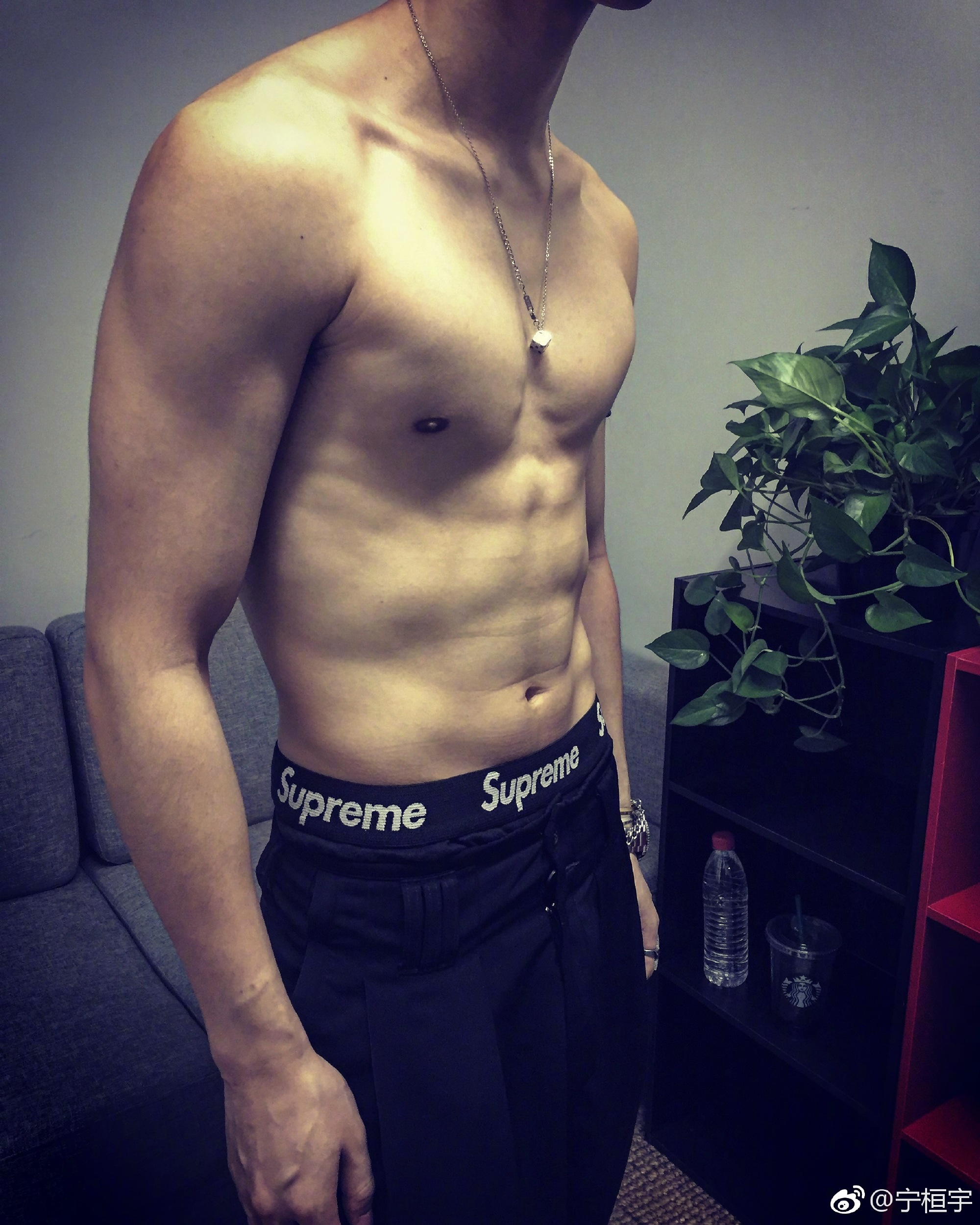 图片[10]-《披荆斩棘》他成功减重22斤，风评却变得更差了？-小蓝短视频