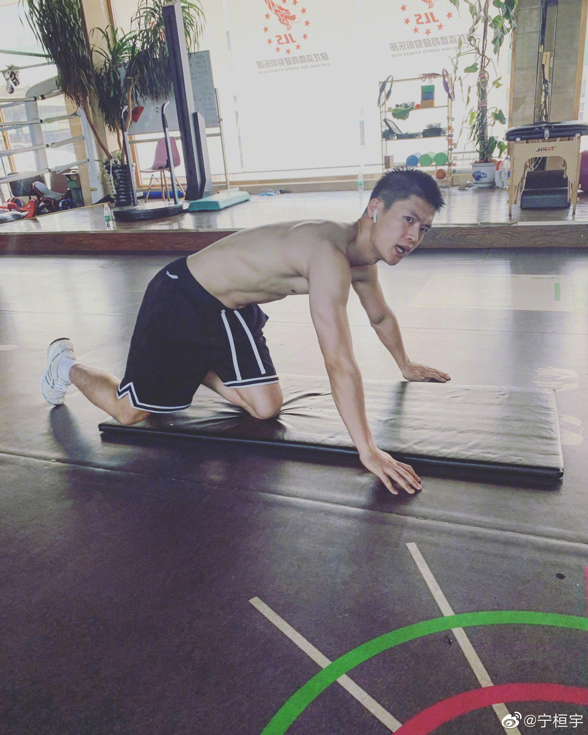 图片[9]-《披荆斩棘》他成功减重22斤，风评却变得更差了？-小蓝短视频