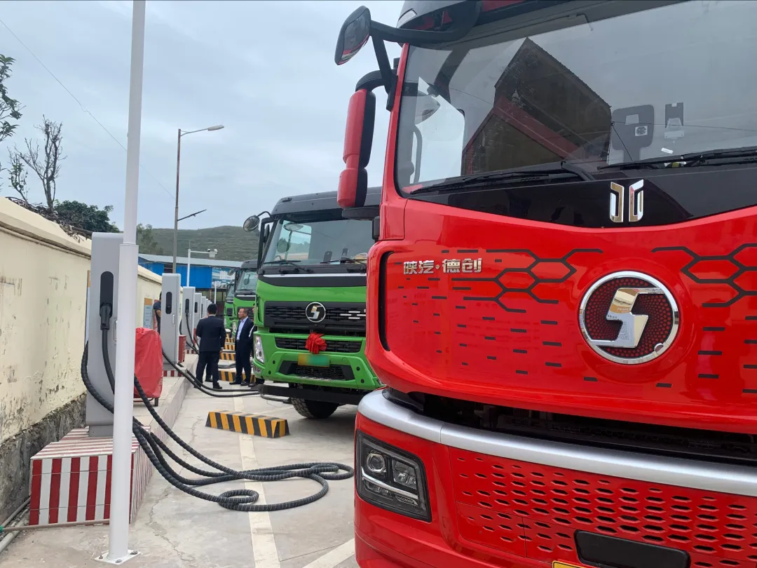 【会员动态】华润融资租赁第一单电动重卡业务在大理州华润水泥弥渡厂实现落地