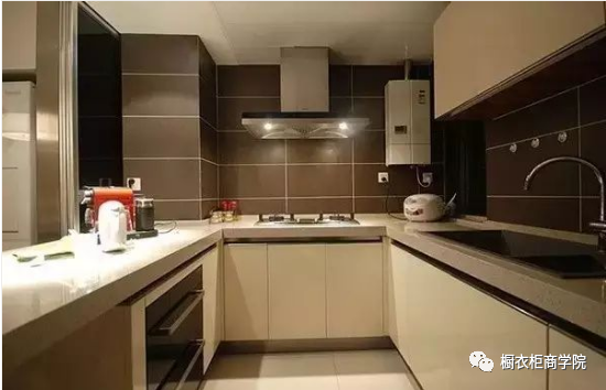 橱柜台面这么多款,到底该怎么选?看看他们的优缺点吧 橱柜台面这么多款,到底该怎么选?看看他们的优缺点吧