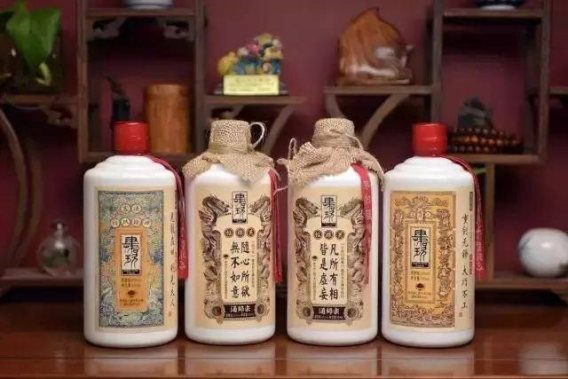 茶颜悦色投资果呀呀，铜师傅拿2亿融资，时萃2年获第五轮融资，剧本杀品牌获融资|YOUNGNews